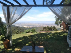 Vista Linda Hotel  Итатиая